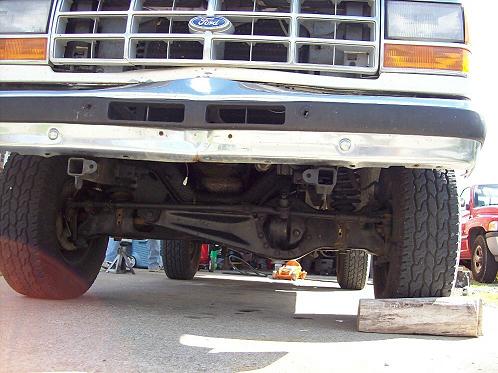 Bronco II 4WD front axle