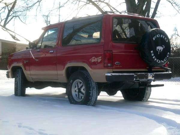 Ford Bronco II left rear