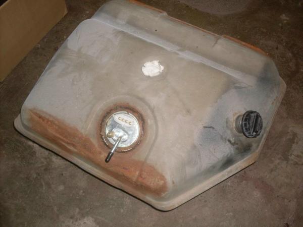Ford Bronco II gas tank