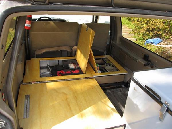 Main drawer + fridge slide which has a pull-out shelf to place items while cooking or for working on other things
