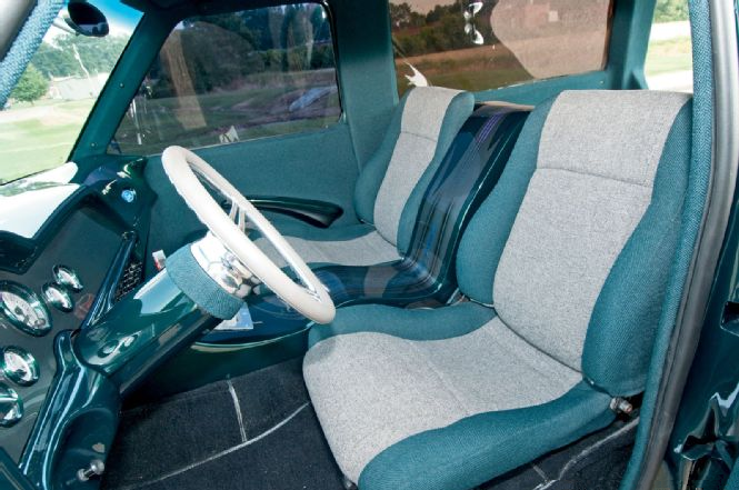 Nathan Doyle's 1988 Ford Bronco II Interior