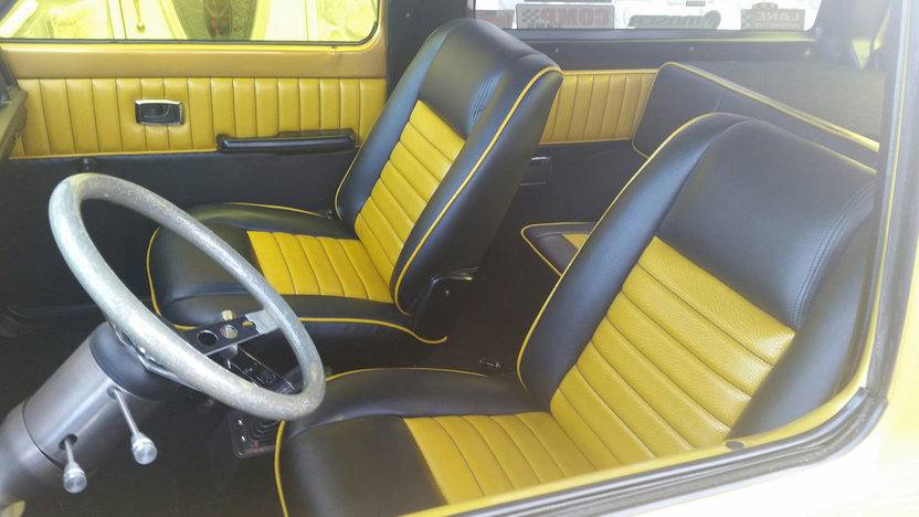 Bronco II gasser interior