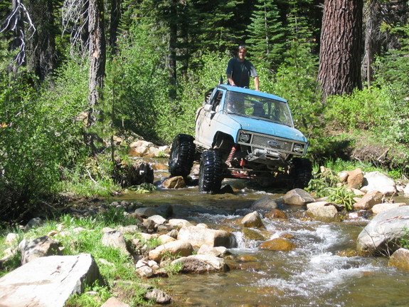 Ford Bronco II River Rock Crawling
