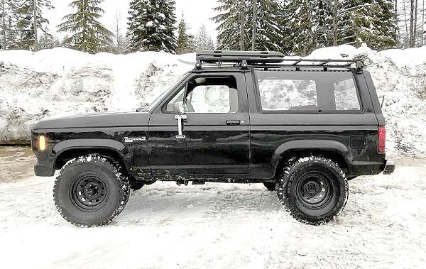 Ford Bronco II With 2-Inch Lift With 31x10.5x15 Tires