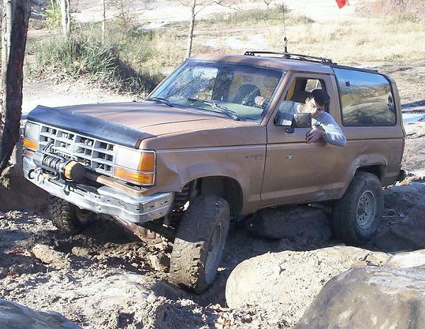 Ford Bronco II With James Duff 3-Inch Lift & 31x10.50x15 Tires