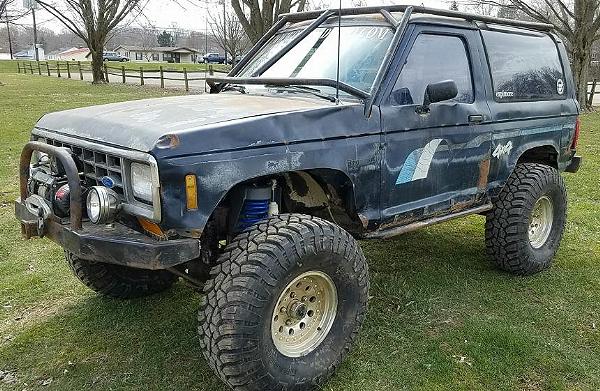 Ford Bronco II WIth Solid Axle Swap, 5-Inch Lift, Heavily Trimmed Fenders, and 35-Inch Tires