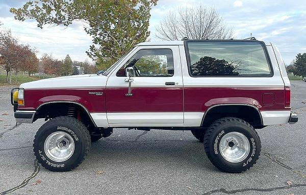 Ford Bronco II With 4-Inch Suspension Lift and 31-Inch Tires
