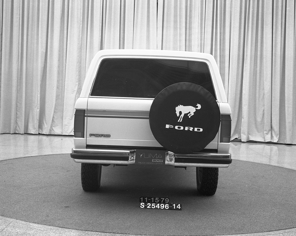Project Yuma Ford Bronco II - Rear