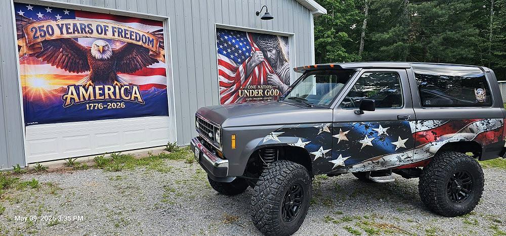 America 250 - Patriotic 1986 Ford Bronco II 4x4